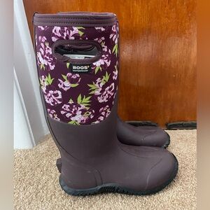 Women’s Bogs Classic Waterproof Boots - Size 7